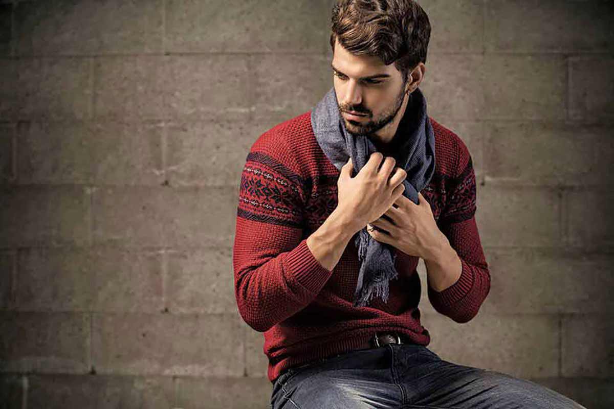 Стиль на осень для мужчин. Мужской образ свитер и шарф. Турецкая мужская мода. Fashion Moda 2023 men.